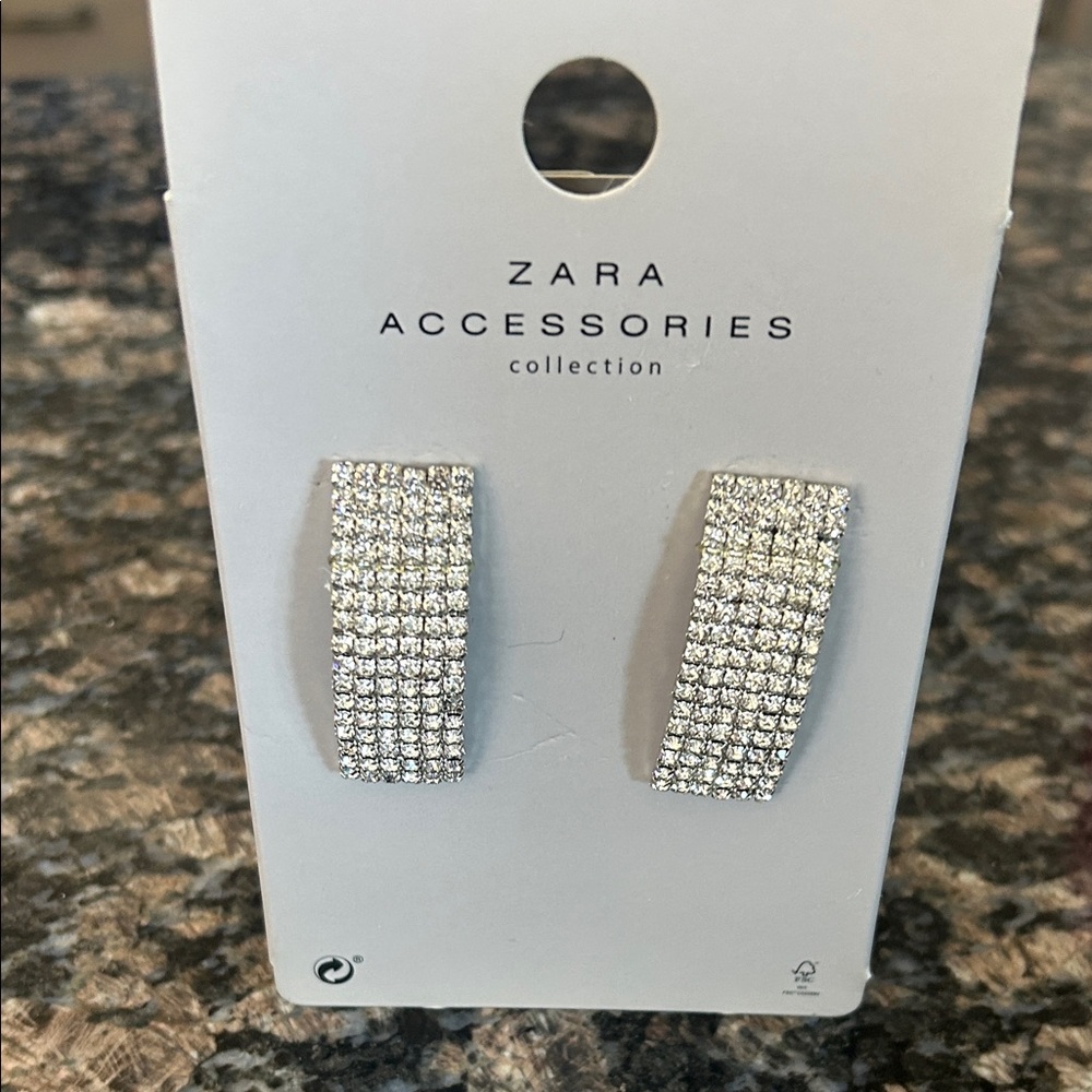 ZARA RHINESTONE PIERCED FASHION EARRINGS NWT